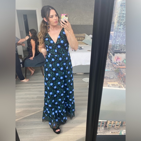 Dress the Population Sunny Gown - Picture 3 of 4